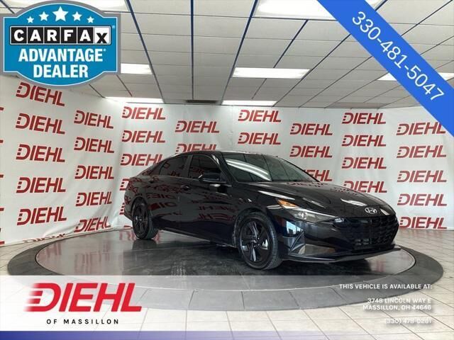2022 Hyundai ELANTRA SEL — photo 1 of 13