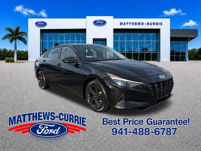2023 Hyundai ELANTRA SEL
