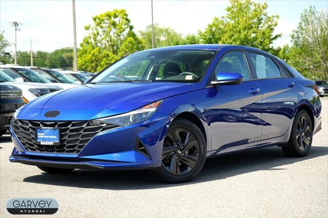 2022 Hyundai ELANTRA SEL — photo 1 of 13