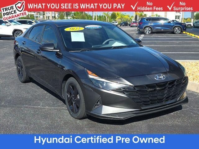 2022 Hyundai ELANTRA SEL
