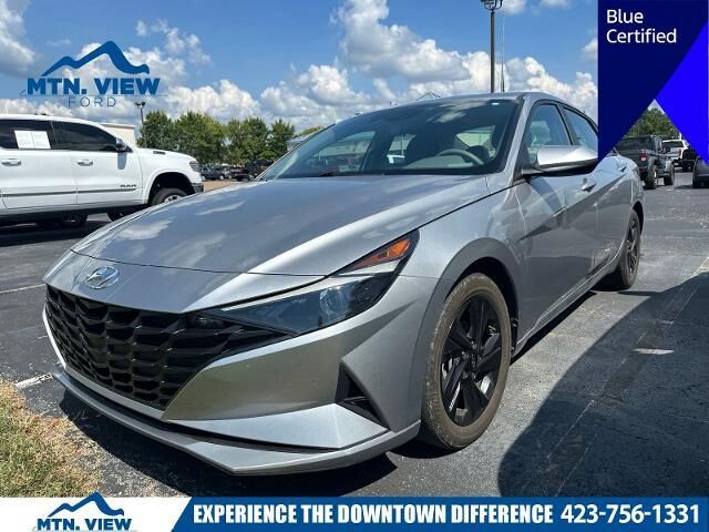 2022 Hyundai ELANTRA SEL