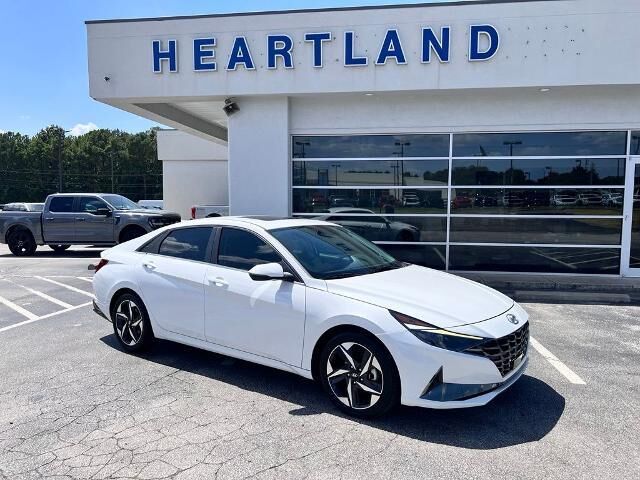 2022 Hyundai ELANTRA SEL