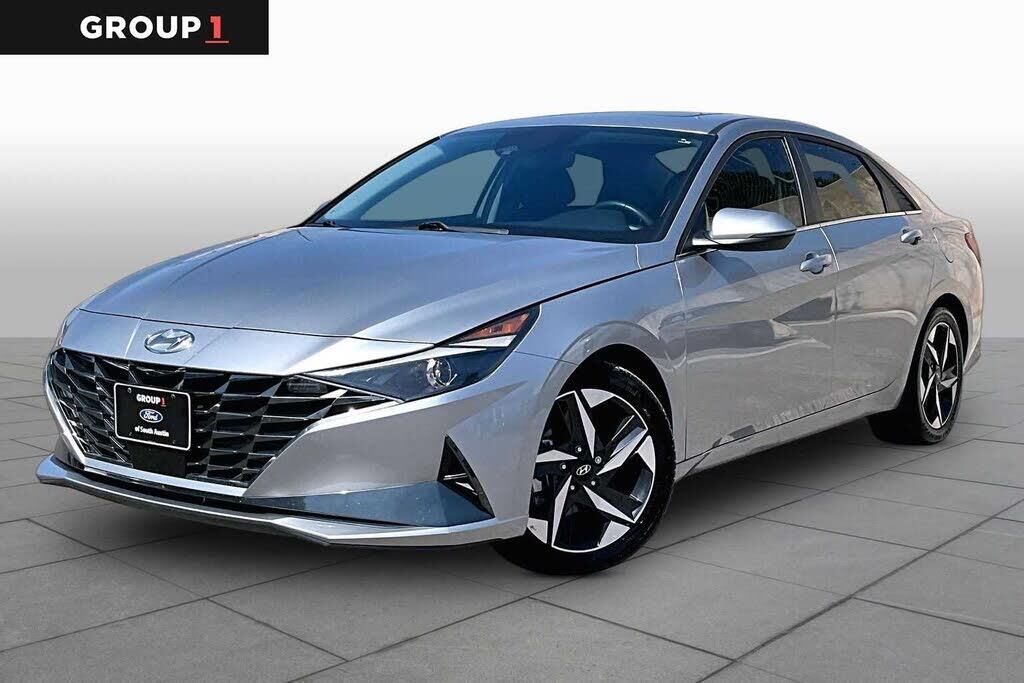 2022 Hyundai ELANTRA SEL — photo 1 of 1