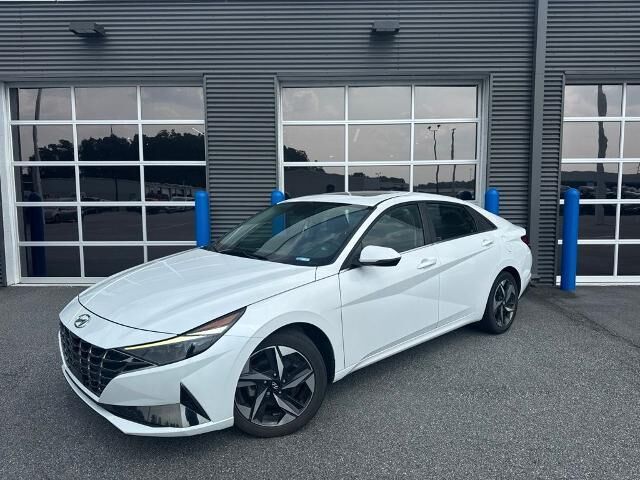 2022 Hyundai ELANTRA Limited