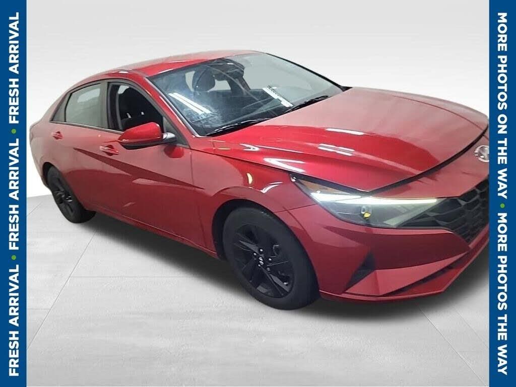 2022 Hyundai ELANTRA SEL — photo 1 of 1