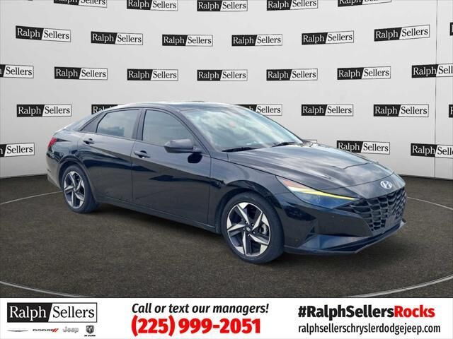 2023 Hyundai ELANTRA SEL