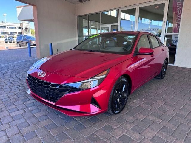 2021 Hyundai ELANTRA SEL — photo 1 of 5