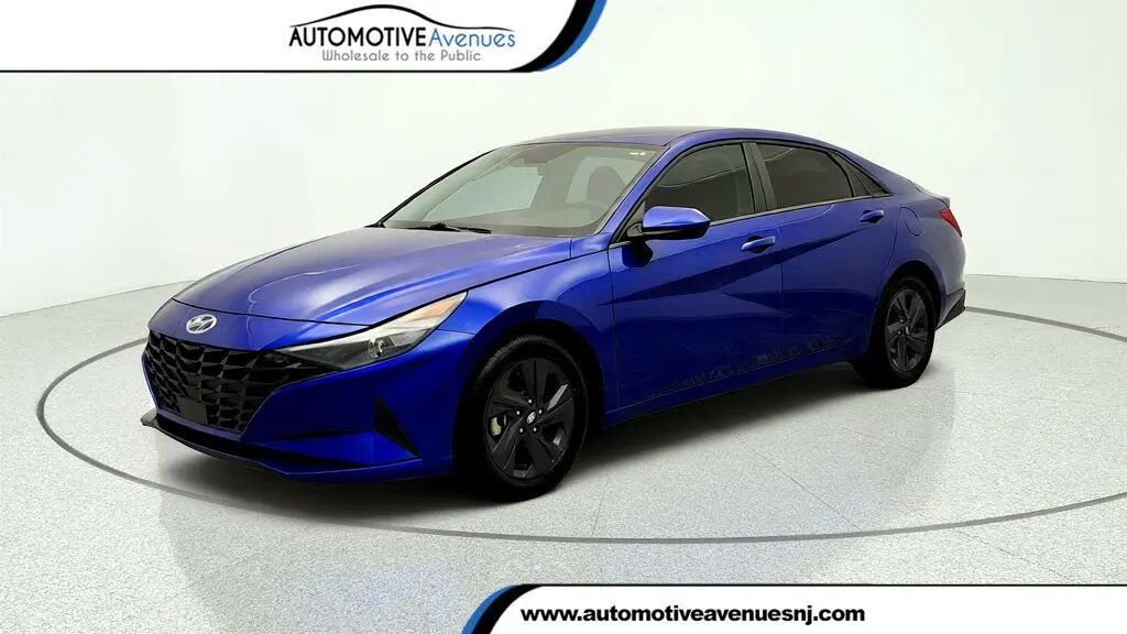 2022 Hyundai ELANTRA SEL