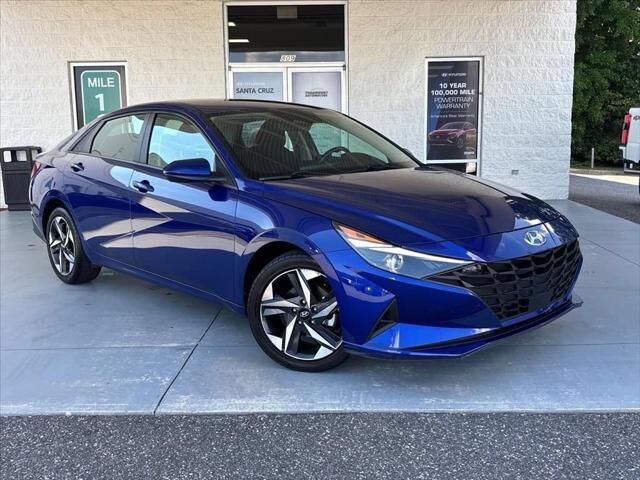 2023 Hyundai ELANTRA SEL — photo 1 of 13