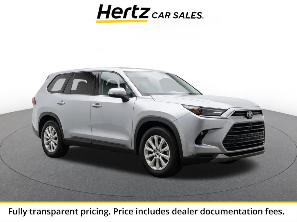 2025 Toyota Grand Highlander LE — photo 1 of 10