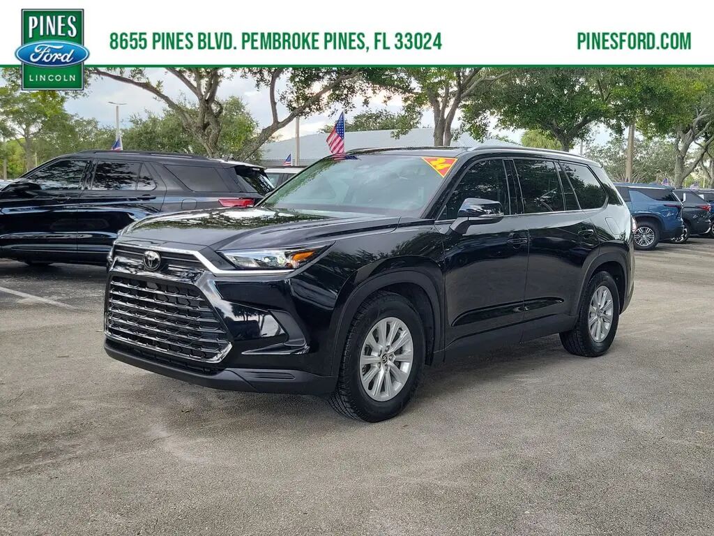 2024 Toyota Grand Highlander XLE — photo 1 of 13