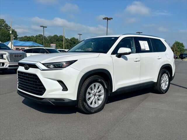 2024 Toyota Grand Highlander XLE — photo 1 of 13