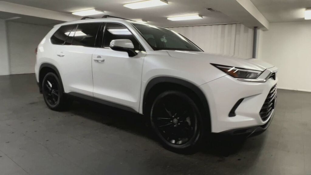 2024 Toyota Grand Highlander XLE — photo 1 of 7