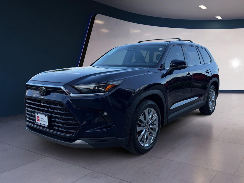 2024 Toyota Grand Highlander Platinum — photo 1 of 13