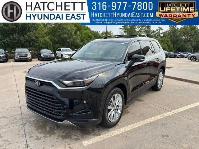 2025 Toyota Grand Highlander Platinum — photo 1 of 13