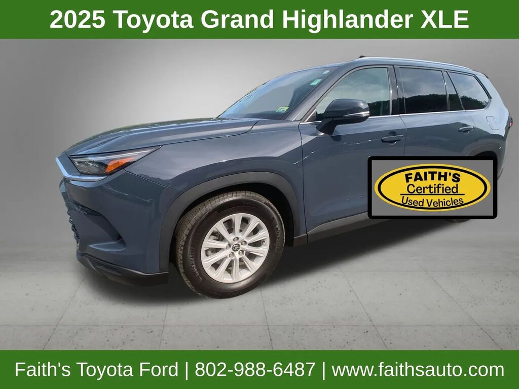 2025 Toyota Grand Highlander LE — photo 1 of 13