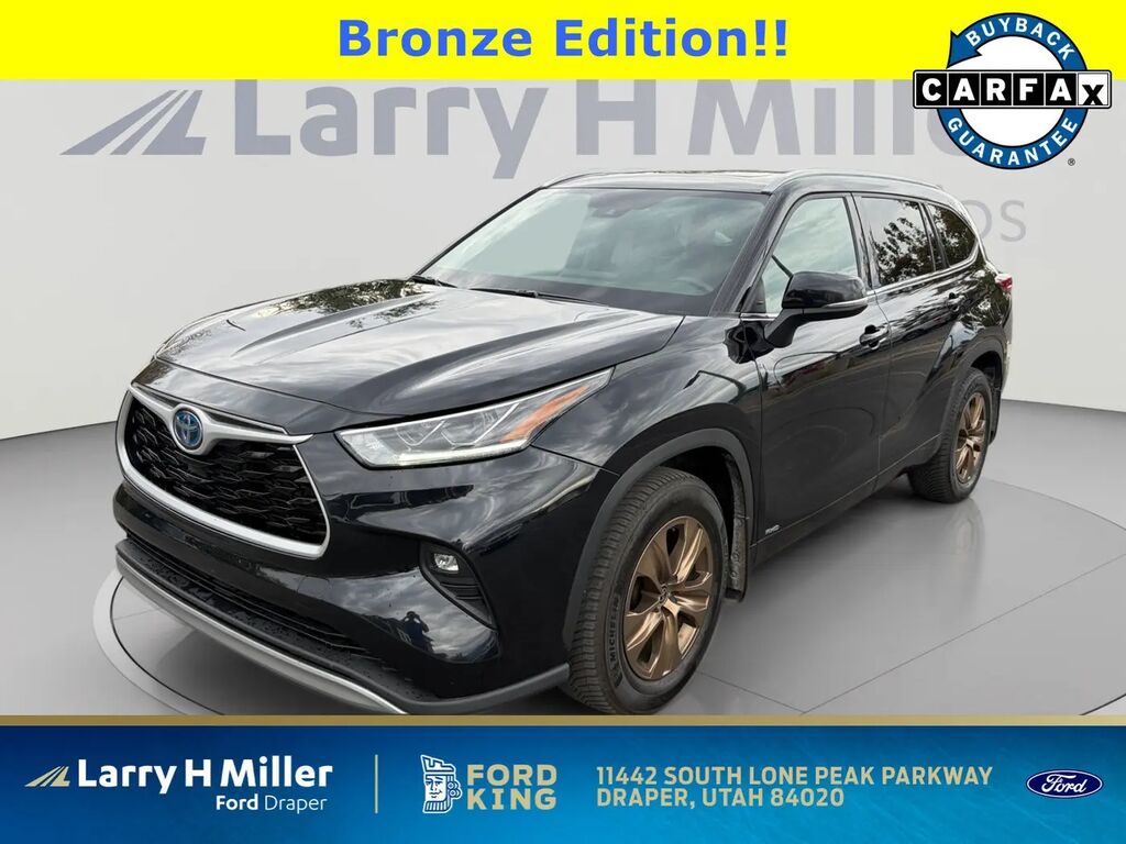 2022 Toyota Highlander Hybrid Bronze Edition — photo 1 of 13
