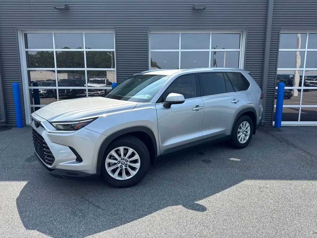 2026 Toyota Grand Highlander Hybrid XLE — photo 1 of 5