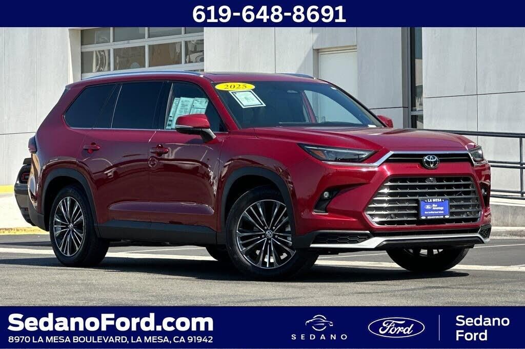 2025 Toyota Grand Highlander Hybrid MAX Platinum — photo 1 of 1