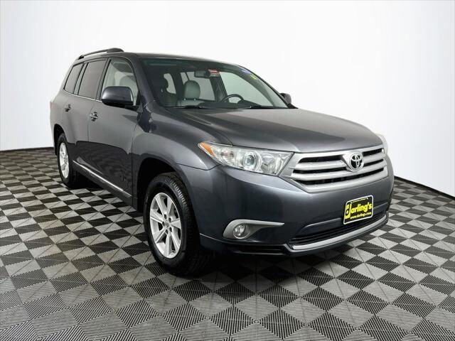 2012 Toyota Highlander SE — photo 1 of 13