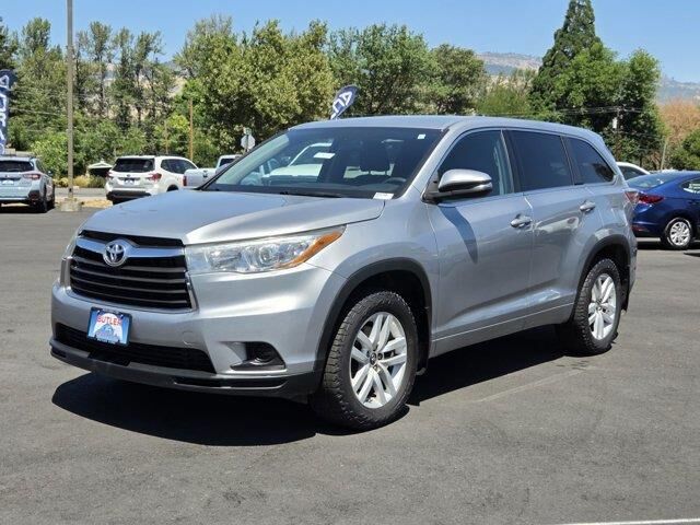 2016 Toyota Highlander LE