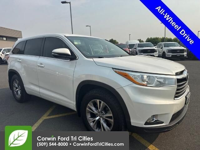 2016 Toyota Highlander LE