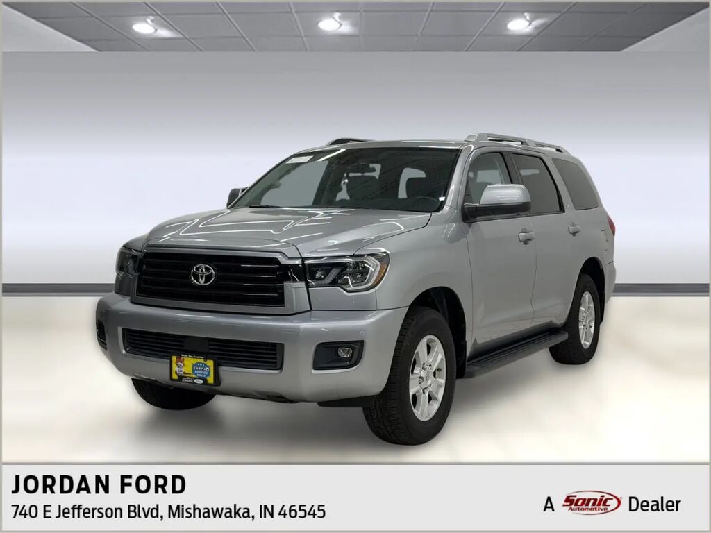2019 Toyota Sequoia SR5 — photo 1 of 13