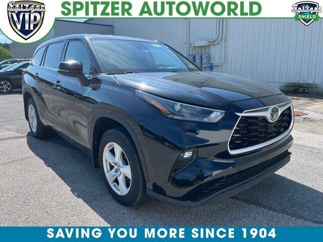 2022 Toyota Highlander LE