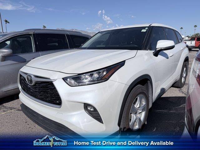 2020 Toyota Highlander LE