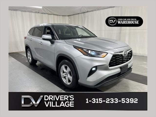 2022 Toyota Highlander LE