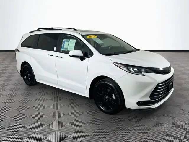 2026 Toyota Sienna Woodland Edition — photo 1 of 13