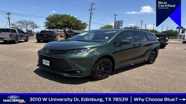2025 Toyota Sienna Woodland Edition