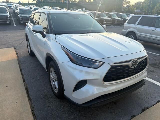 2022 Toyota Highlander L