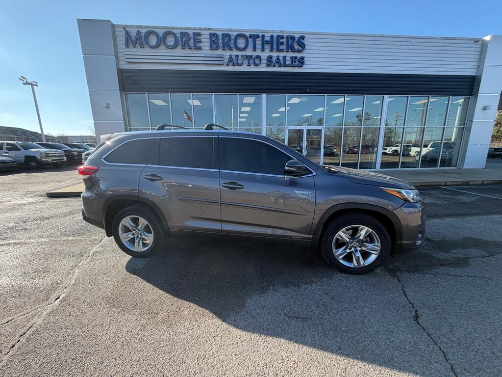 2018 Toyota Highlander — photo 1 of 13