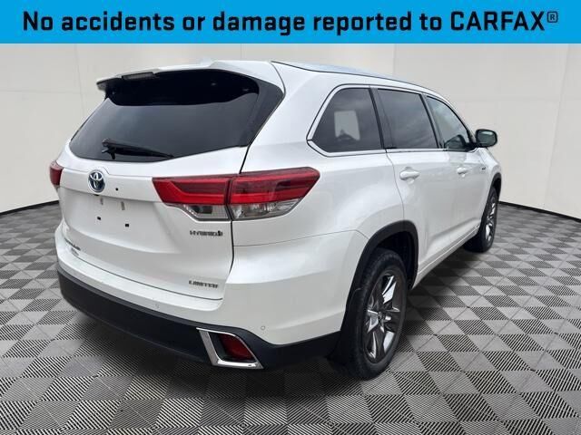 2019 Toyota Highlander Hybrid Limited Platinum — photo 1 of 2