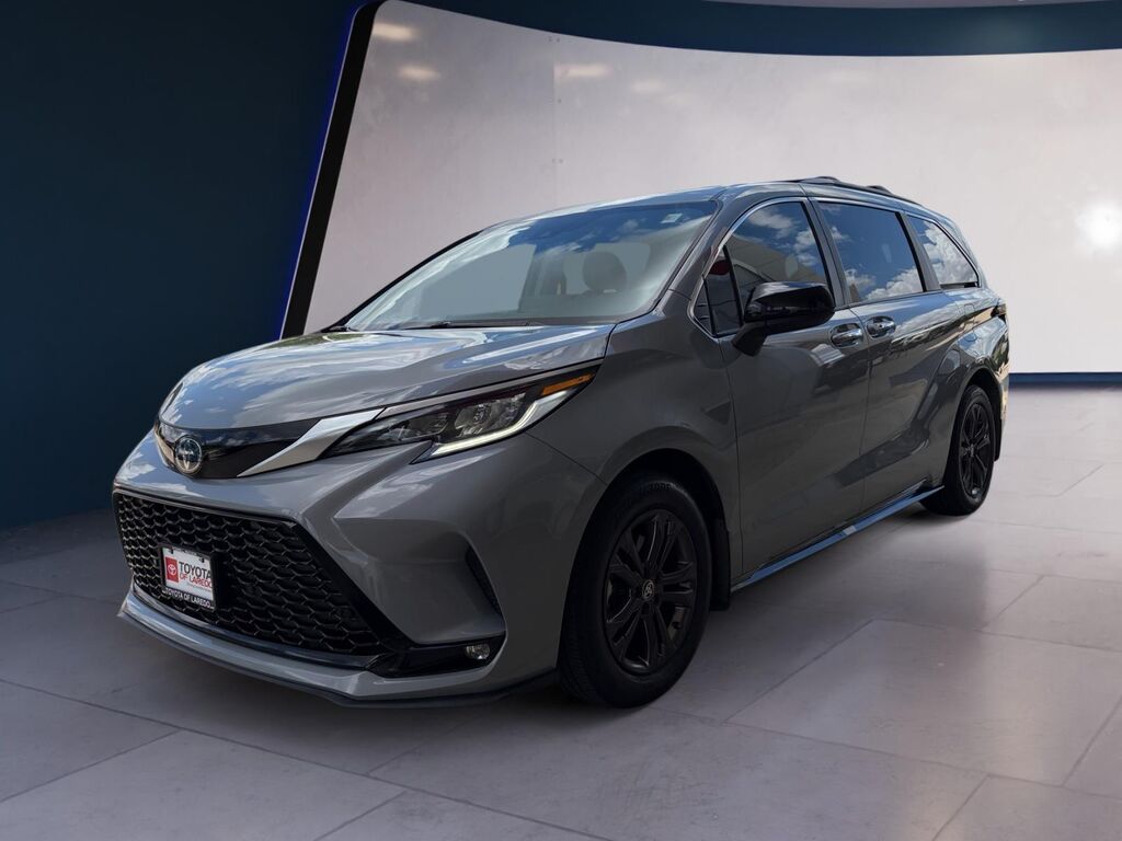 2024 Toyota Sienna XSE 7-Passenger — photo 1 of 13
