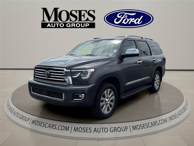 2018 Toyota Sequoia Platinum — photo 1 of 13