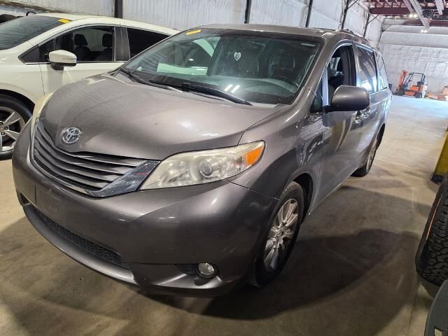 2017 Toyota Sienna XLE 7-Passenger