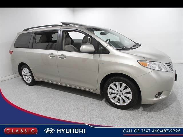 2017 Toyota Sienna XLE 7-Passenger