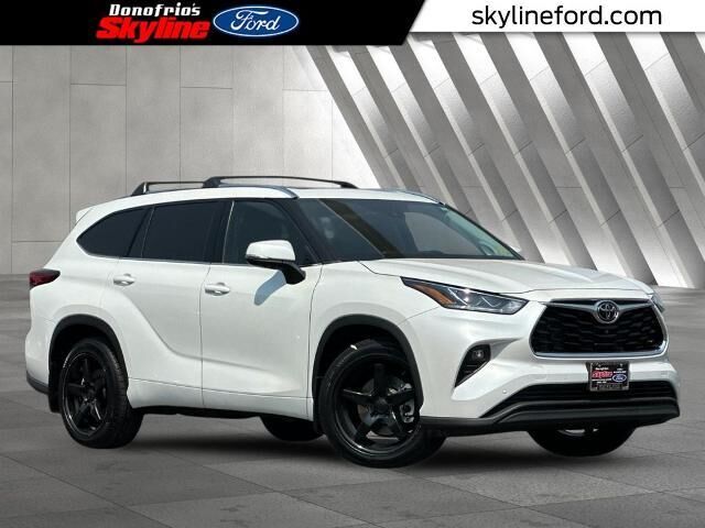 2022 Toyota Highlander Limited