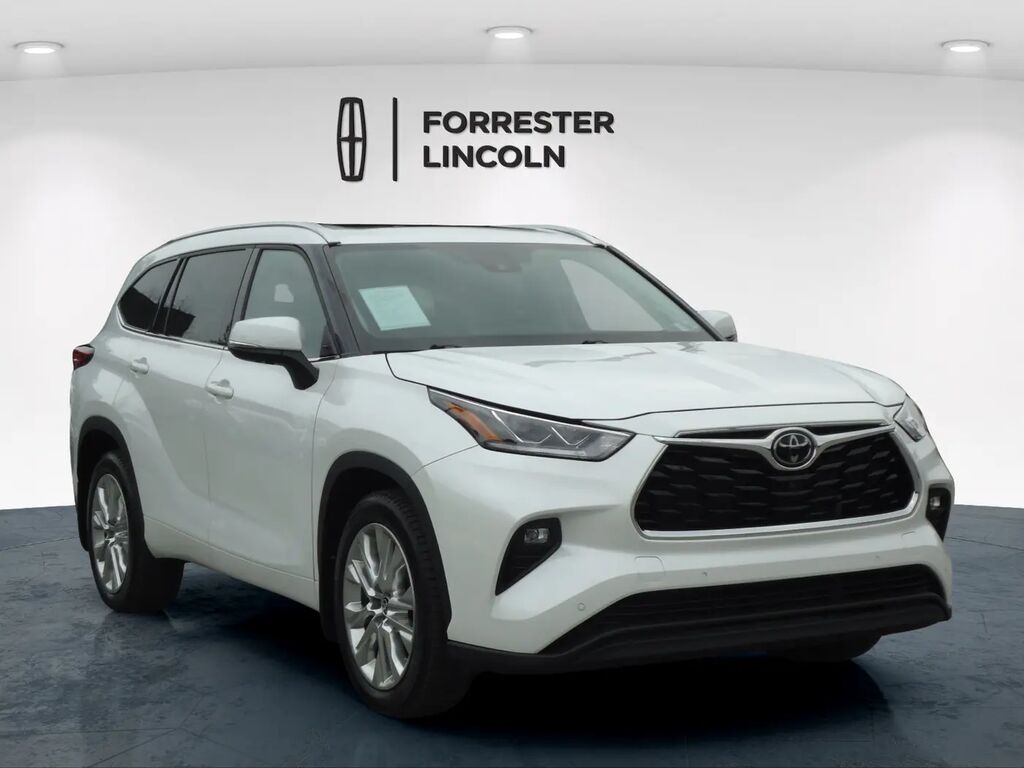 2022 Toyota Highlander Limited — photo 1 of 13