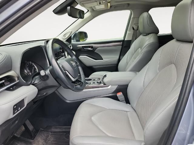 2022 Toyota Highlander Limited