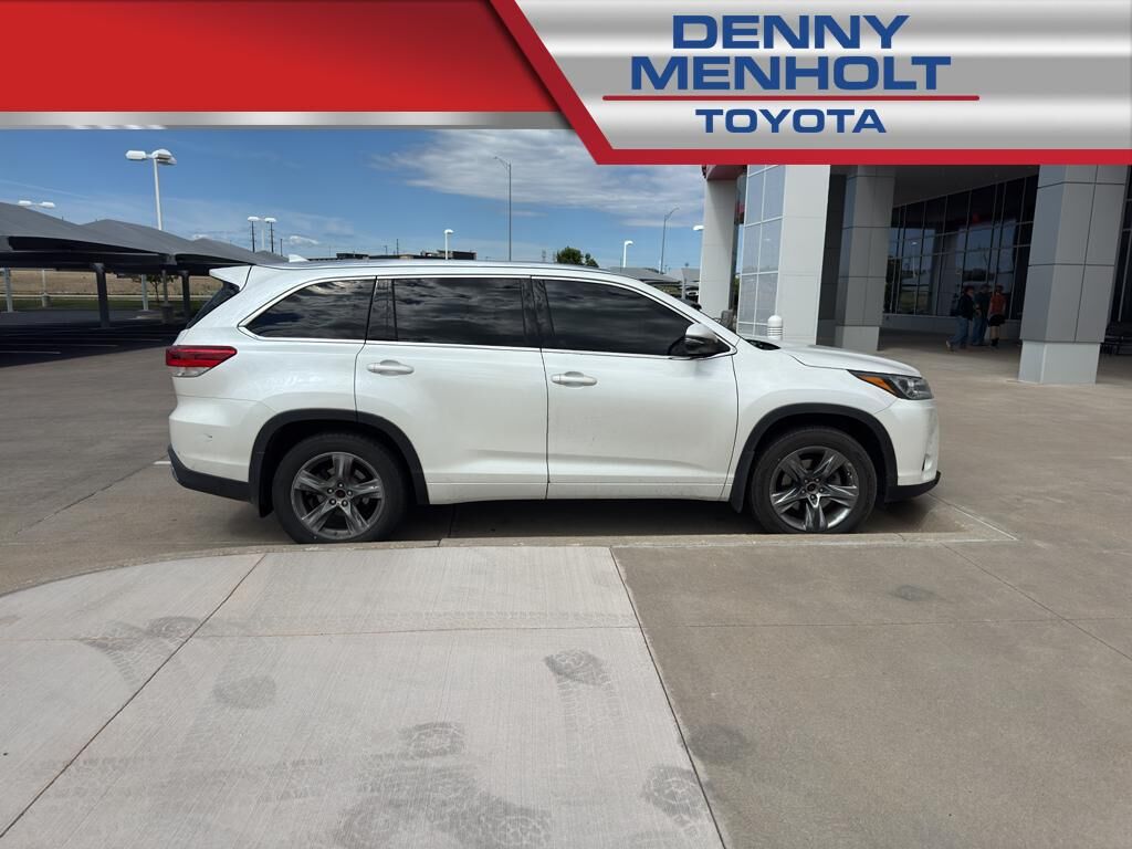 2019 Toyota Highlander — photo 1 of 4