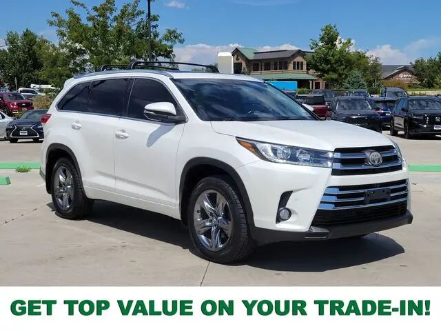 2017 Toyota Highlander Limited Platinum — photo 1 of 13