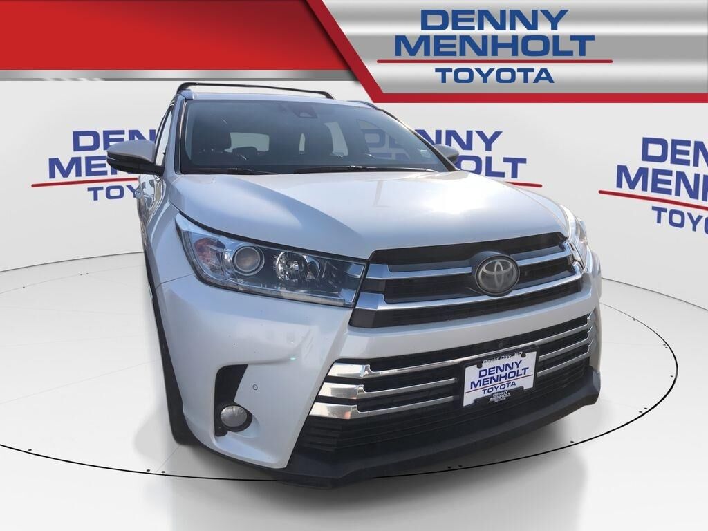 2018 Toyota Highlander Limited — photo 1 of 13