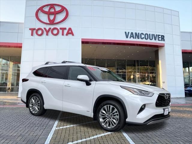 2026 Toyota Highlander Hybrid Platinum