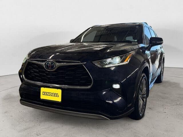 2021 Toyota Highlander Hybrid Platinum