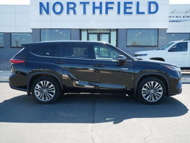 2021 Toyota Highlander Hybrid Platinum — photo 1 of 13