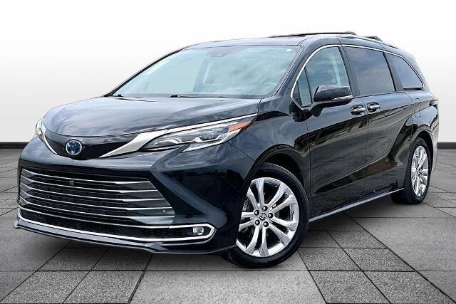2024 Toyota Sienna Platinum 7-Passenger