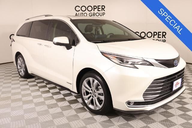 2021 Toyota Sienna Platinum 7-Passenger